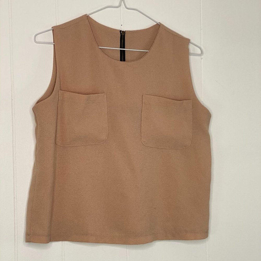 Double Pocket Sleeveless Blouse